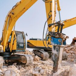 Cómo elegir el martillo hidráulico ideal para tu excavadora